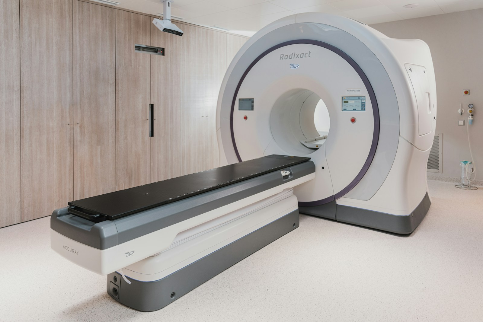 Travel radiology jobs: MRI scanner in a hospital imaging room